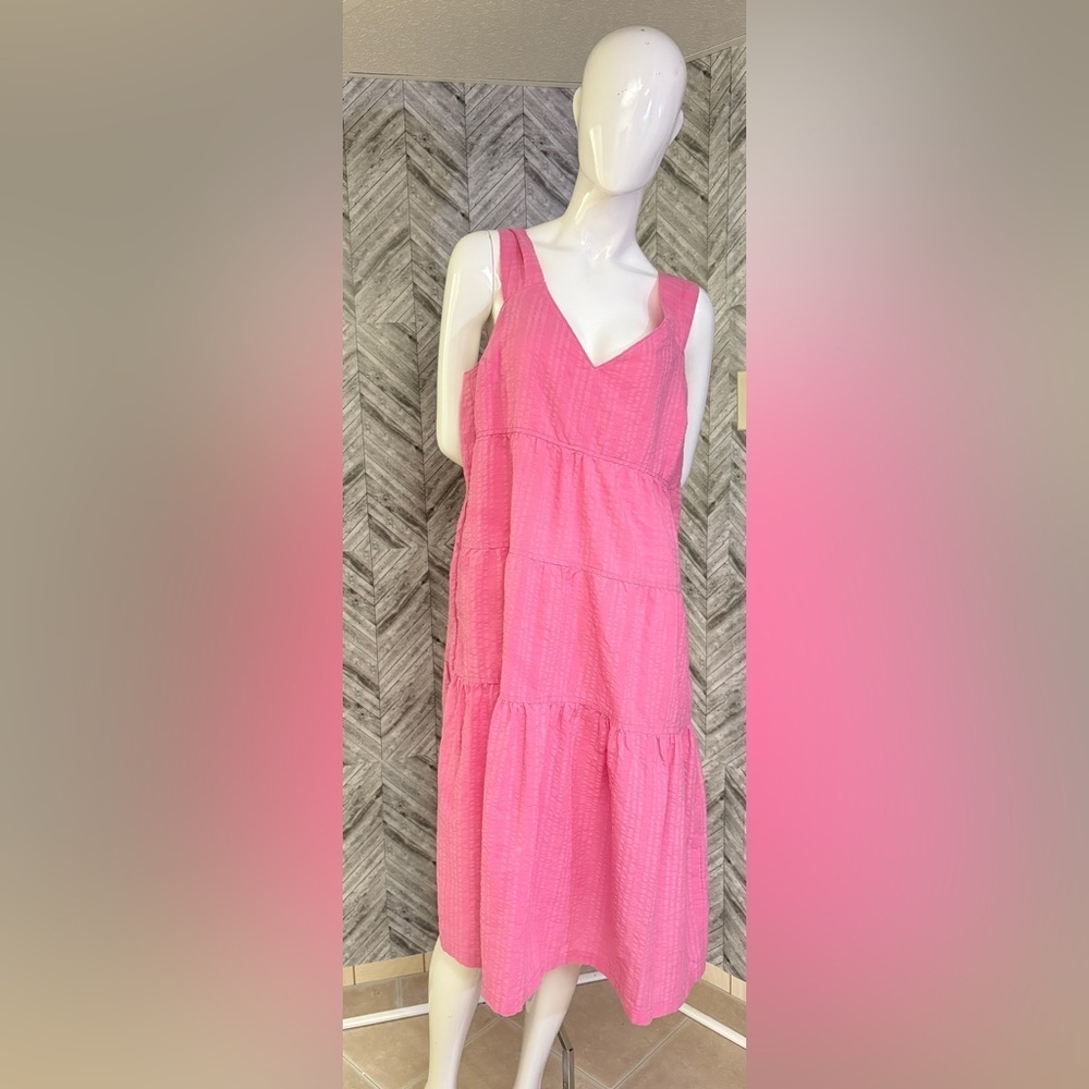 Old Navy Bright Pink Tiered women’s Dress with pockets, size large